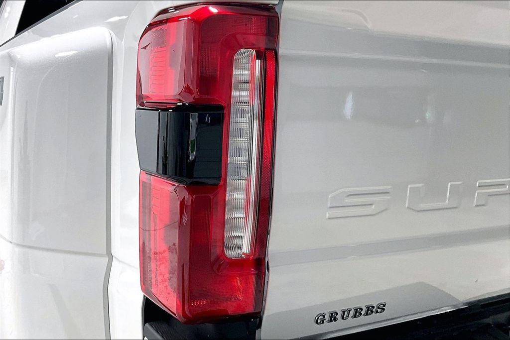 Used 2026 Ford F450 Lariat AWD/4WD image 40