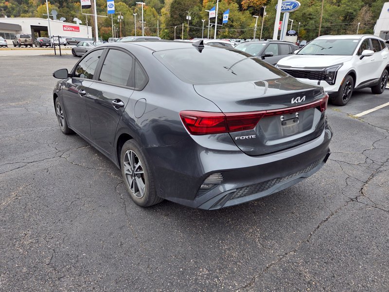 Used 2023 Kia Forte LXS w/ LXS Technology Package FWD image 5