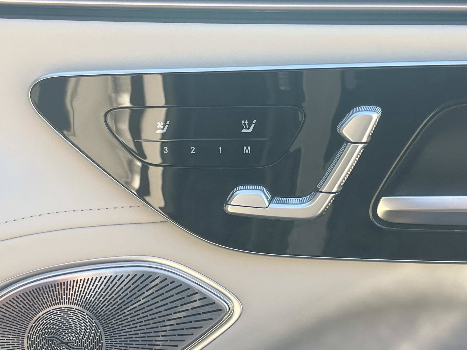 Certified 2024 Mercedes-Benz Maybach EQS 680 4MATIC image 27
