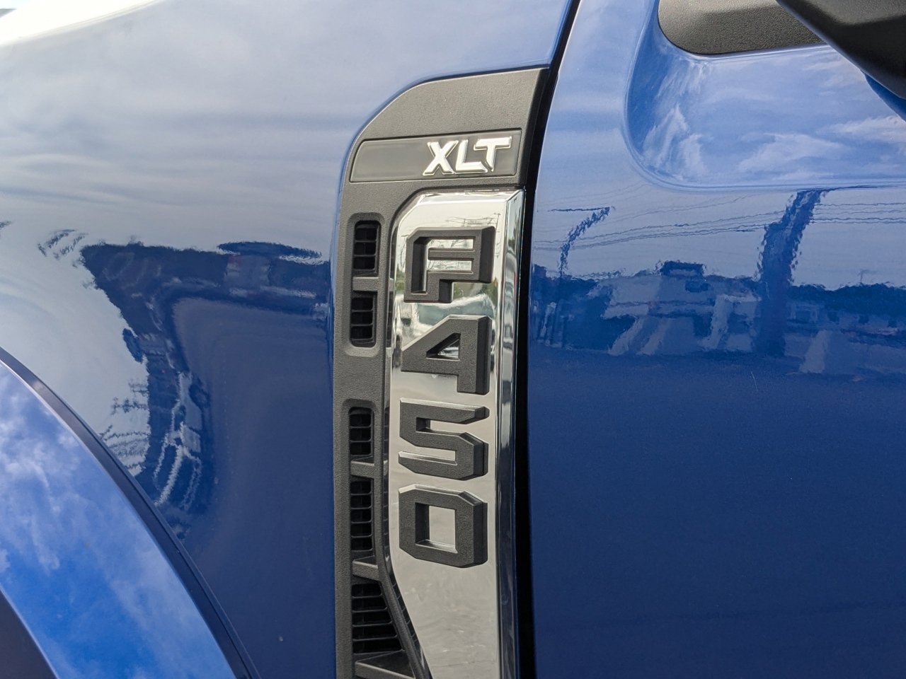 New 2026 Ford F450 XLT w/ 360-Degree Camera Package image 11