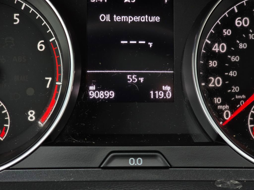 Used 2018 Volkswagen Golf SE image 27