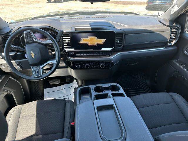 Used 2024 Chevrolet Silverado 1500 LT AWD/4WD image 32