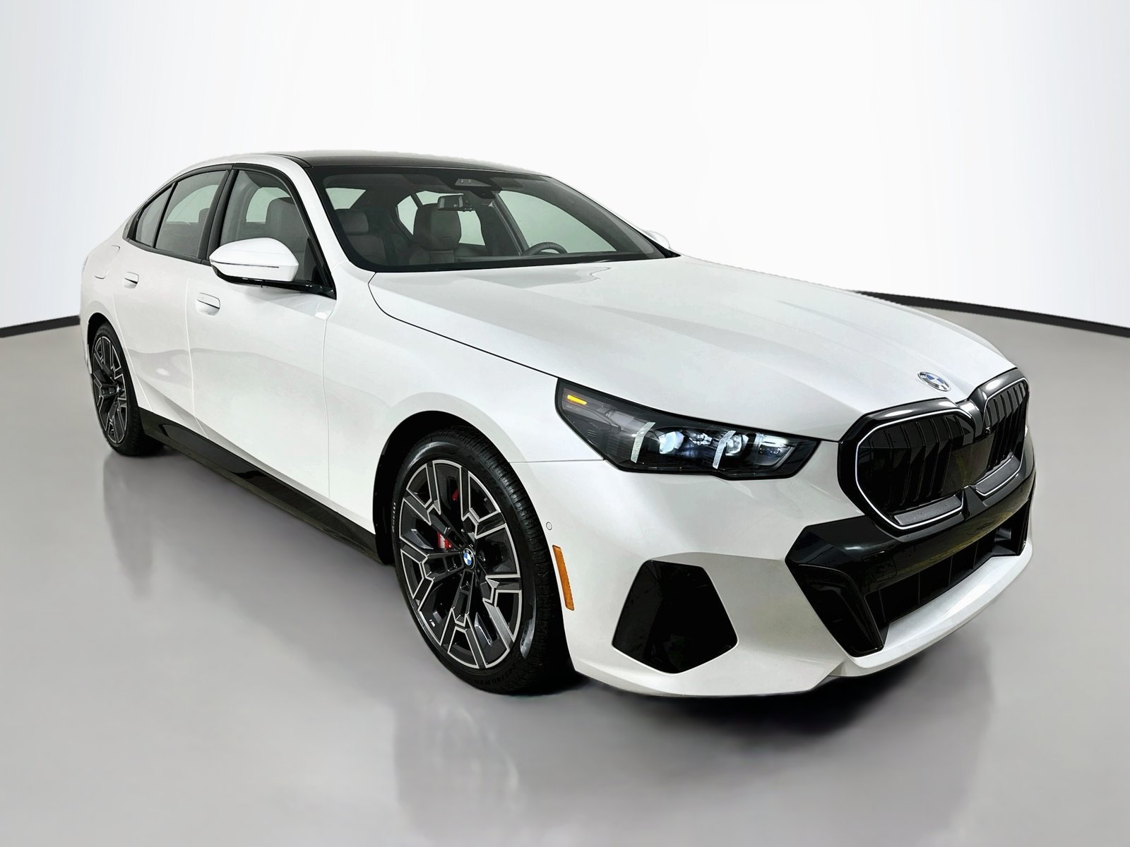 New 2027 BMW 530i xDrive w/ M Sport Package AWD/4WD image 3