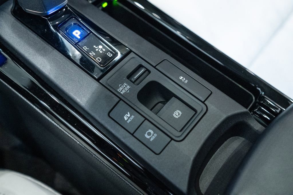 Used 2024 Toyota Prius XLE image 30