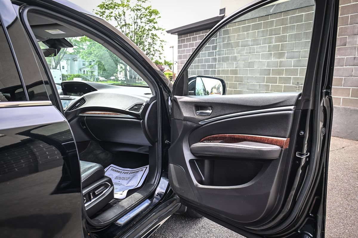 Used 2019 Acura MDX FWD image 17