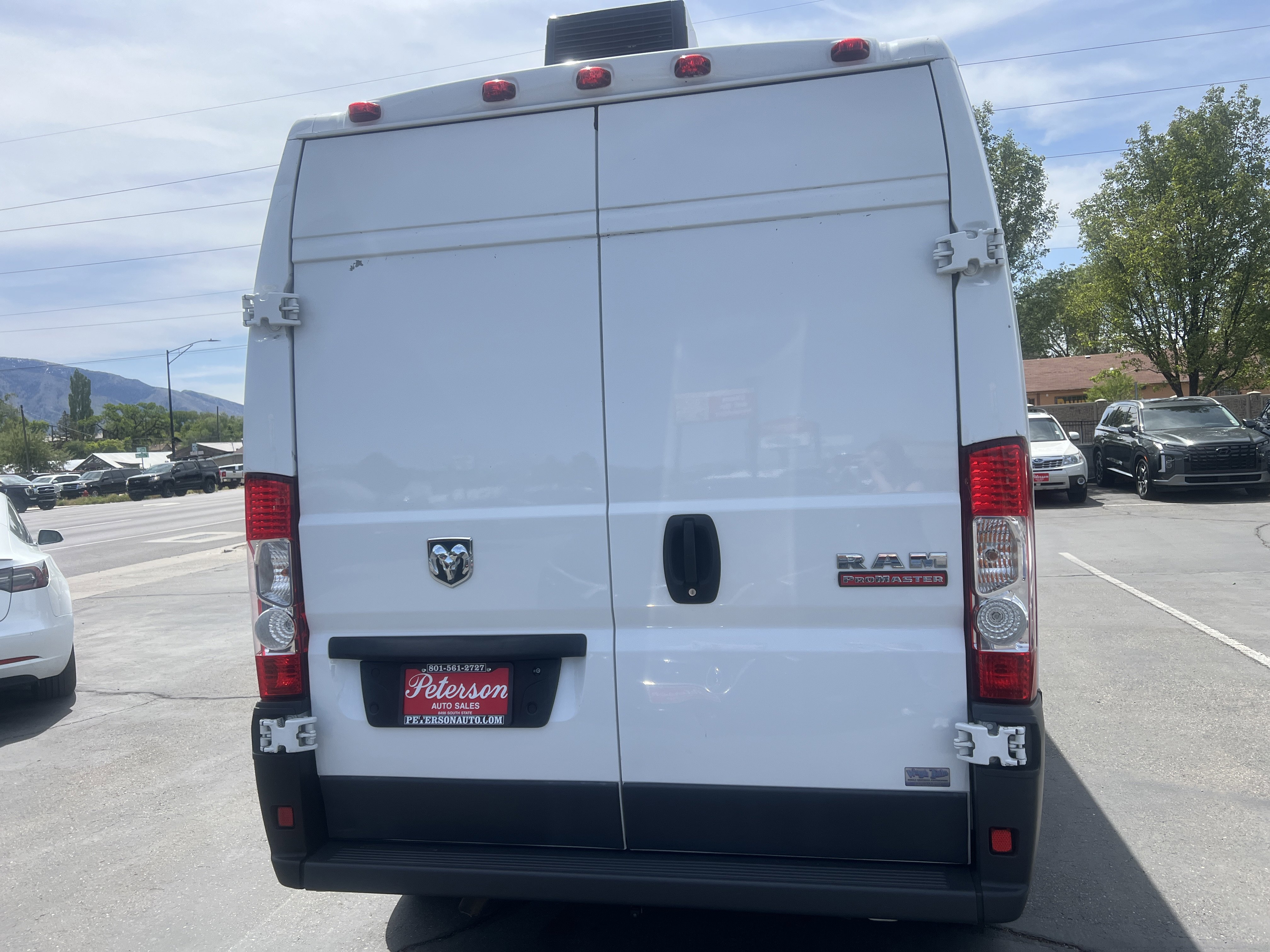 Used 2016 RAM ProMaster 2500 w/ Premium Appearance Group FWD image 7