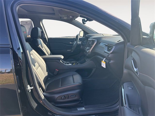 Used 2021 GMC Acadia AT4 w/ Technology Package image 15
