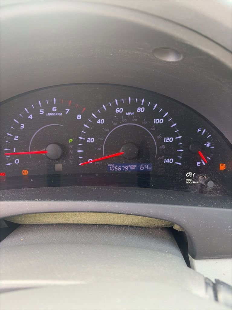 Used 2011 Toyota Camry LE image 10