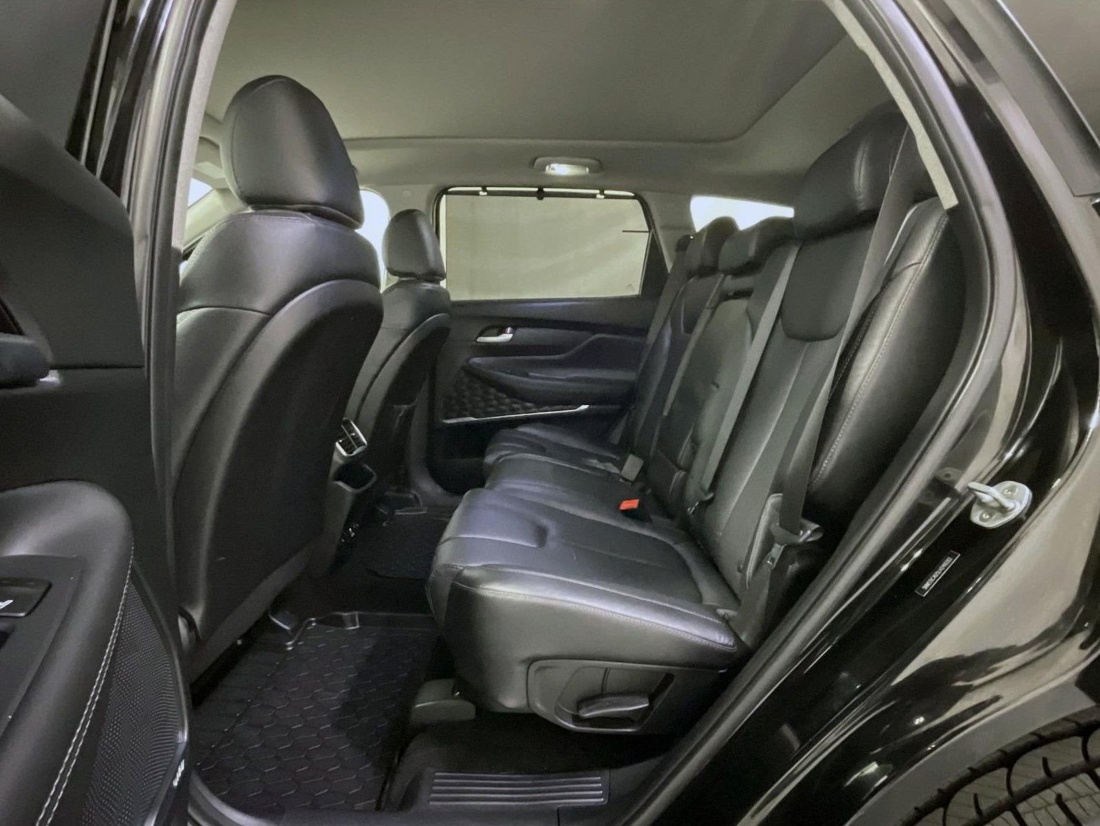 Used 2020 Hyundai Santa Fe Limited image 20