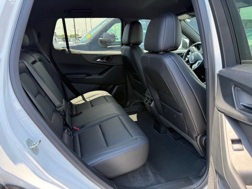 Used 2026 Chevrolet Equinox LT w/ Convenience Package II AWD/4WD image 10