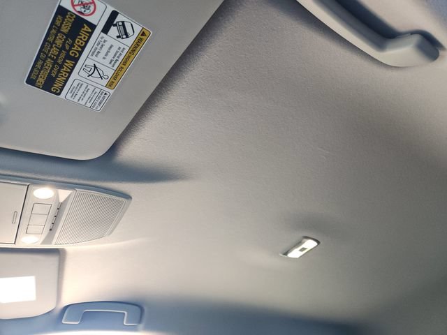 Used 2025 Nissan Kicks SR FWD image 19