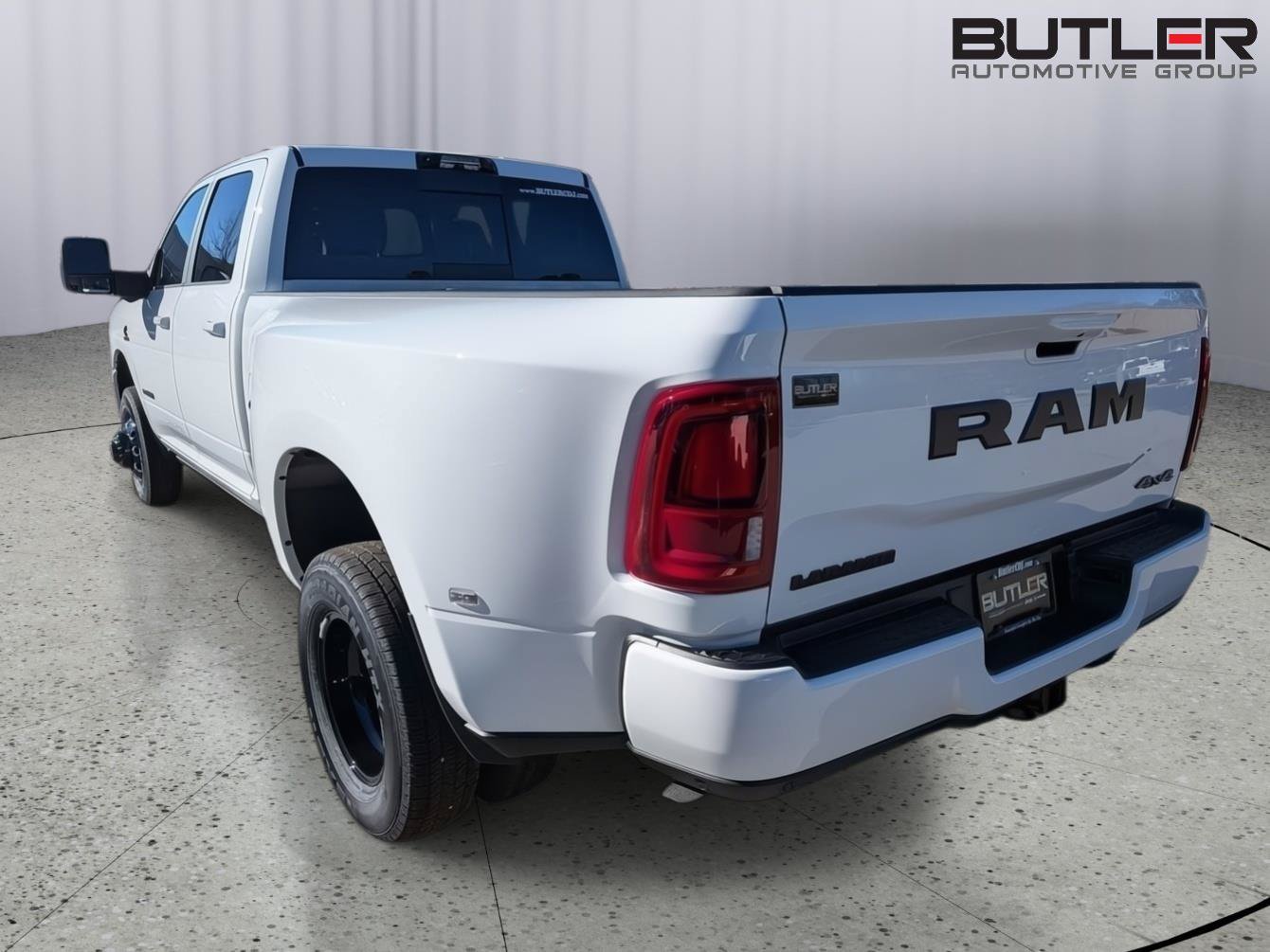 New 2026 RAM 3500 Laramie AWD/4WD image 4