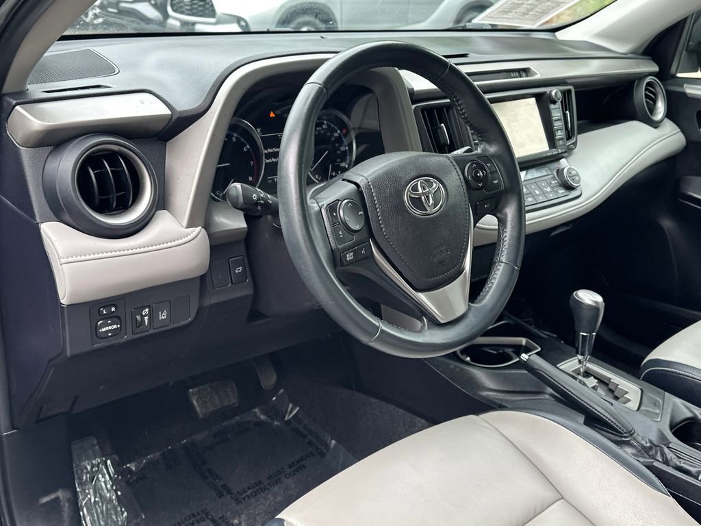 Used 2017 Toyota RAV4 Limited FWD image 20