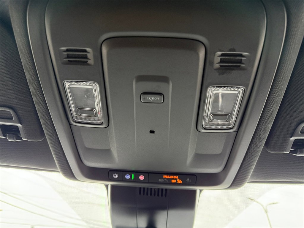 Used 2023 GMC Yukon SLE image 17