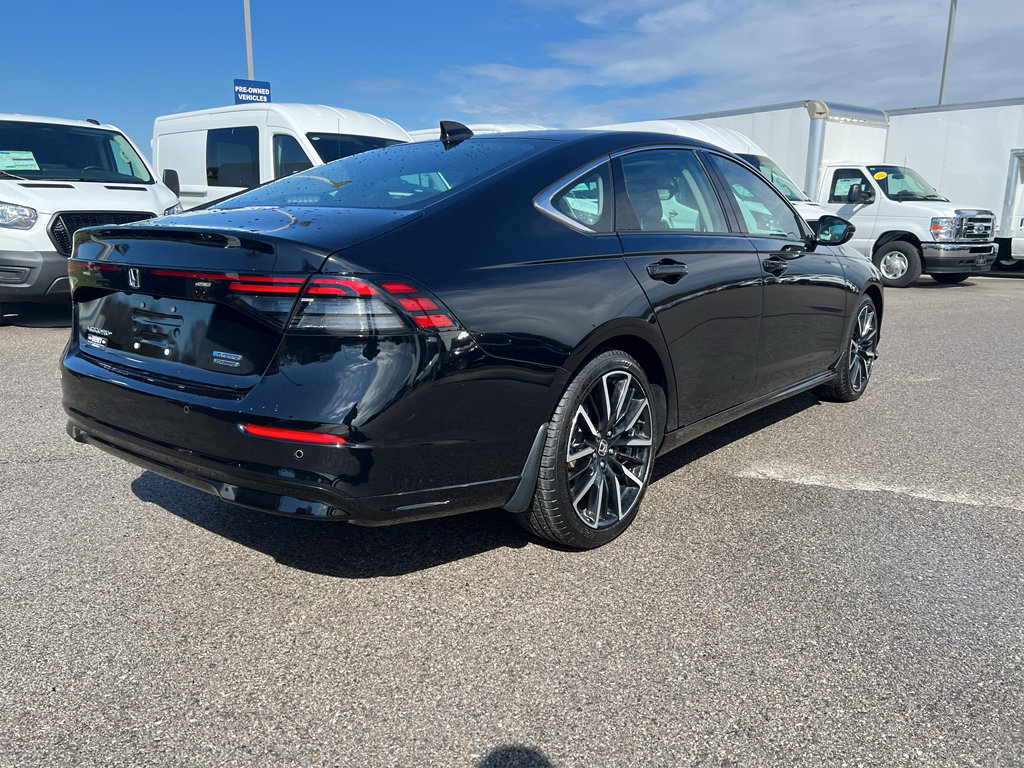 Used 2024 Honda Accord Touring image 6