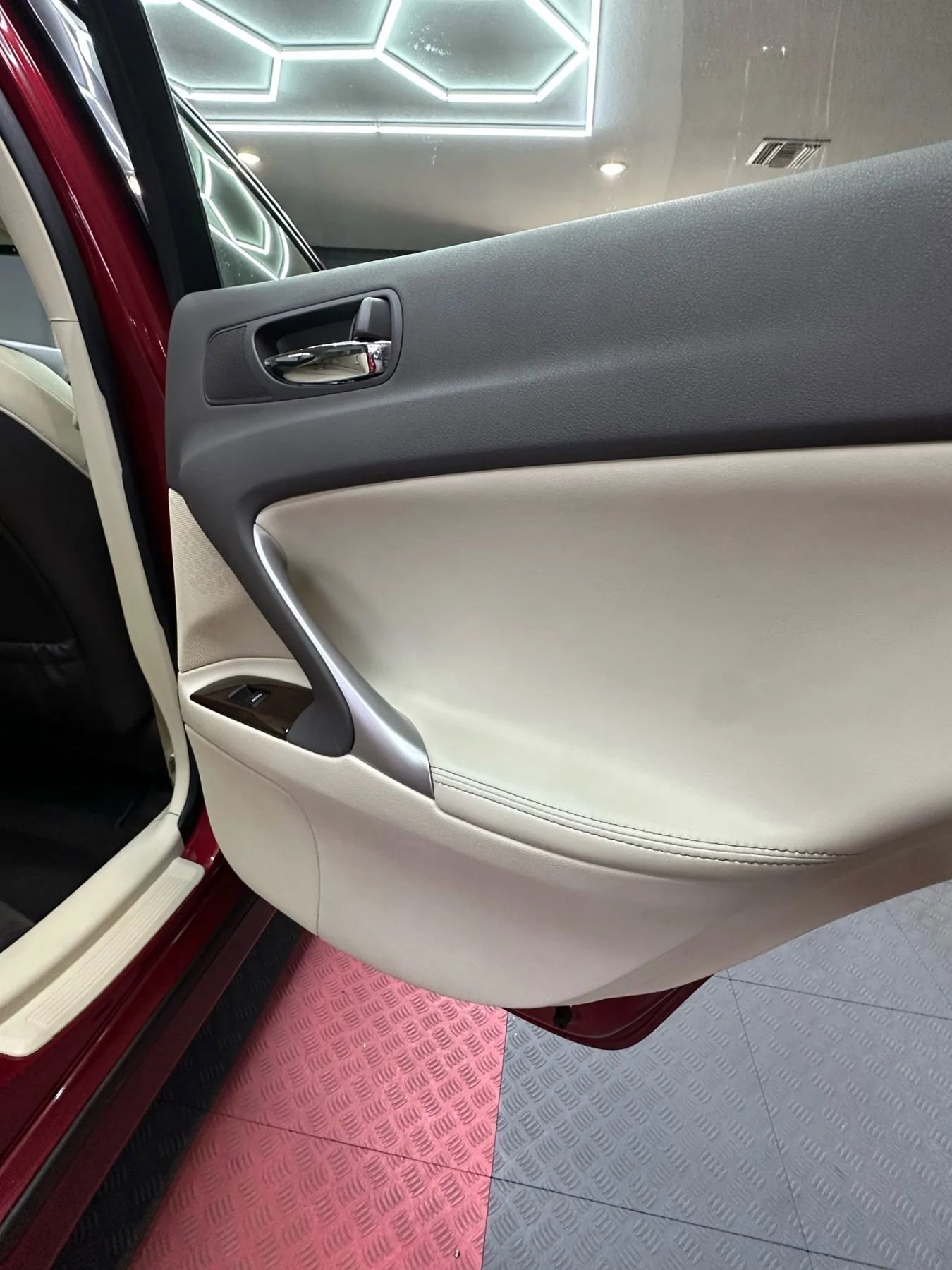 Used 2013 Lexus IS 250 w/ Premium Pkg Value Edition image 31