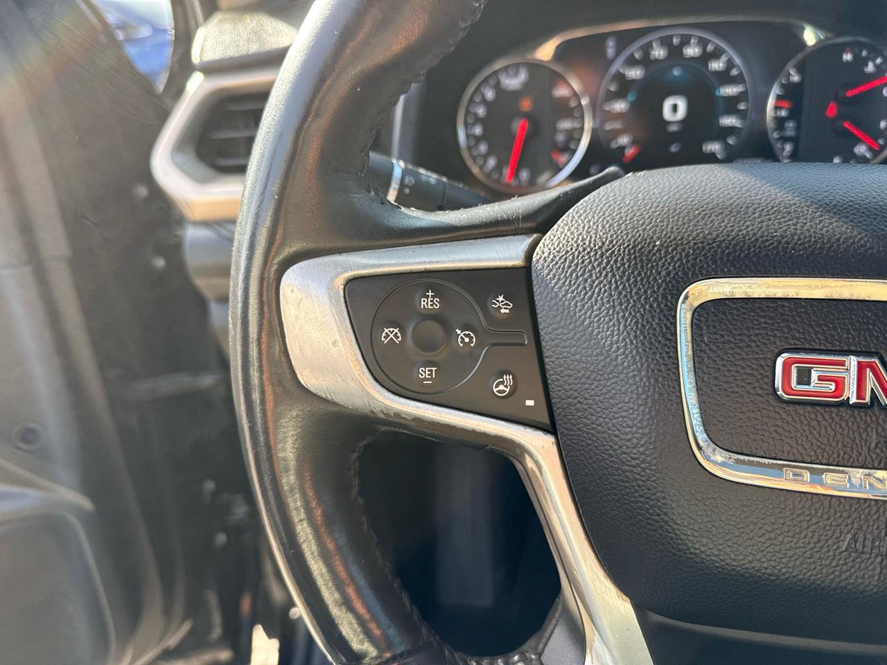 Used 2017 GMC Acadia Denali FWD image 21