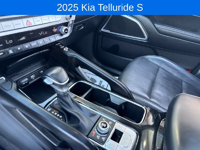 Used 2025 Kia Telluride S AWD/4WD image 24