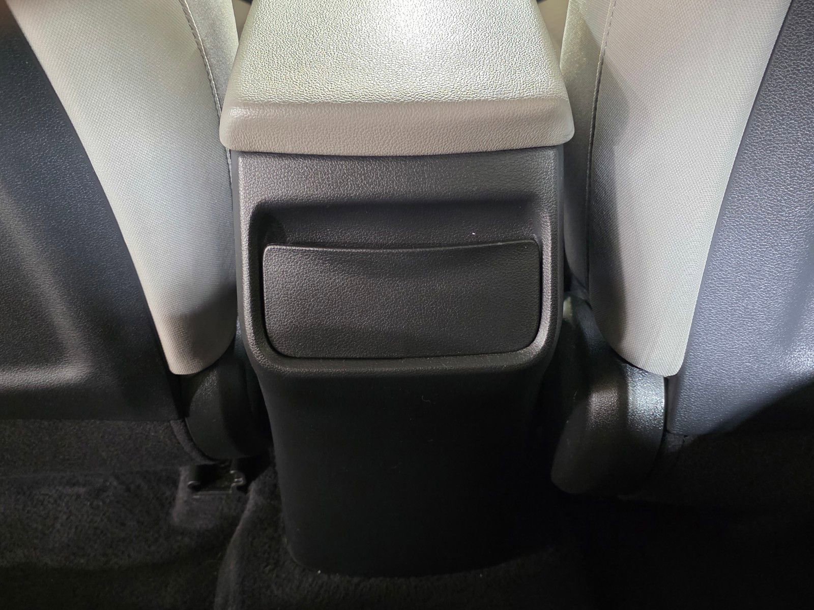 Used 2020 Hyundai Elantra Value Edition image 16