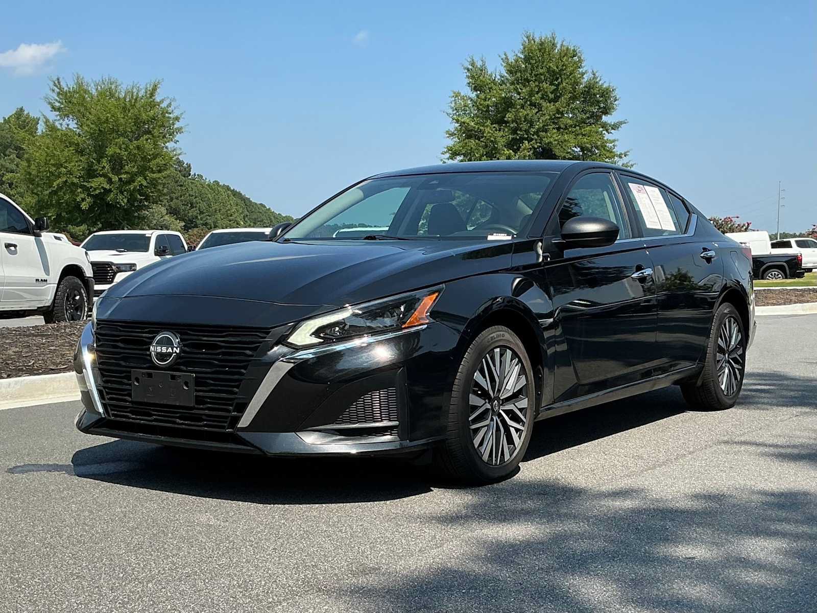 Used 2024 Nissan Altima 2.5 SV