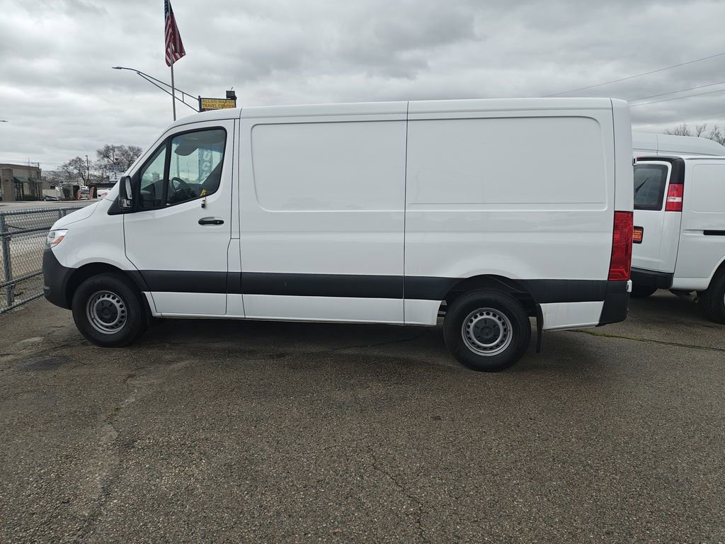 Used 2022 Mercedes-Benz Sprinter 1500 image 1
