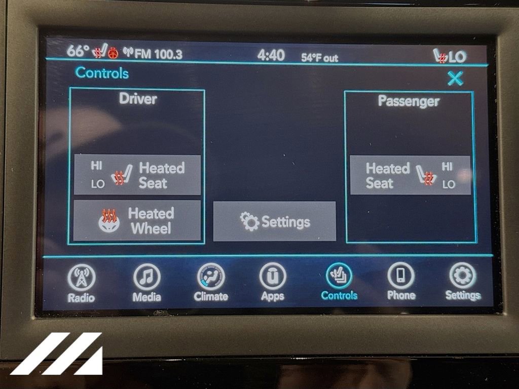 Used 2020 Chrysler Pacifica Touring-L FWD image 21