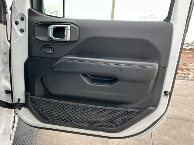 Used 2020 Jeep Wrangler Unlimited Sahara w/ Uconnect 4C Nav & Sound Group image 27