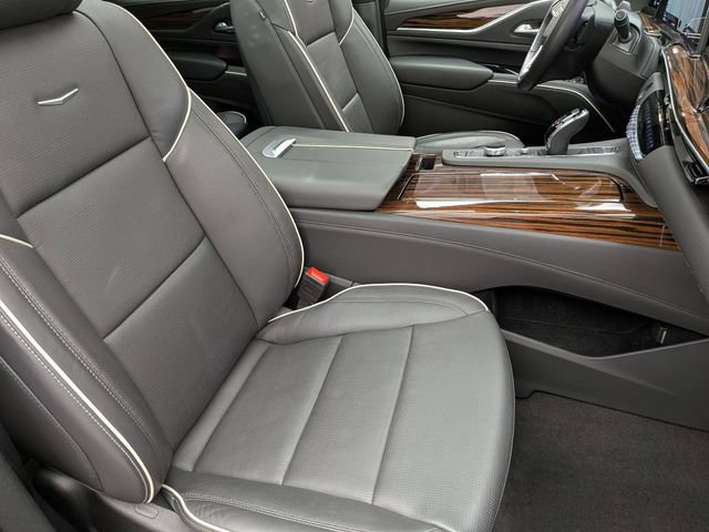 Certified 2023 Cadillac Escalade Premium Luxury AWD/4WD image 28
