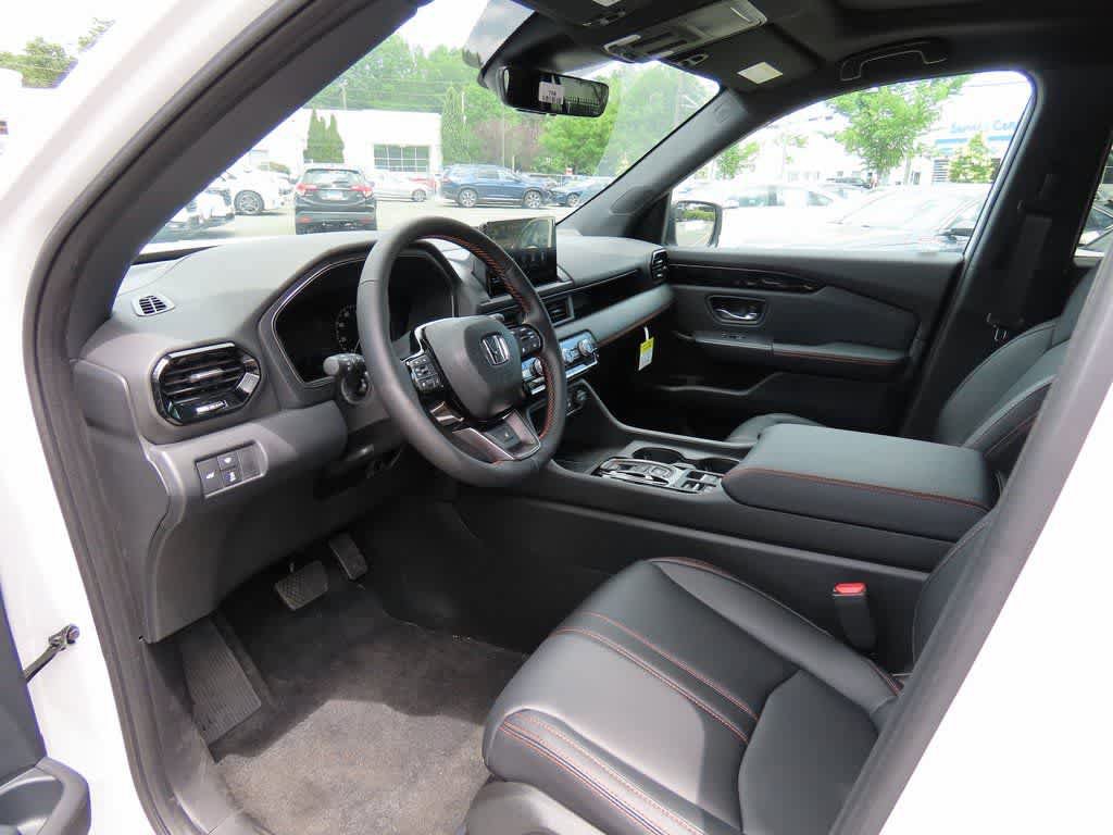 New 2026 Honda Pilot TrailSport image 2