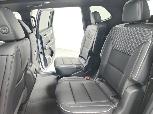 New 2026 GMC Acadia Denali w/ Super Cruise Package FWD image 37