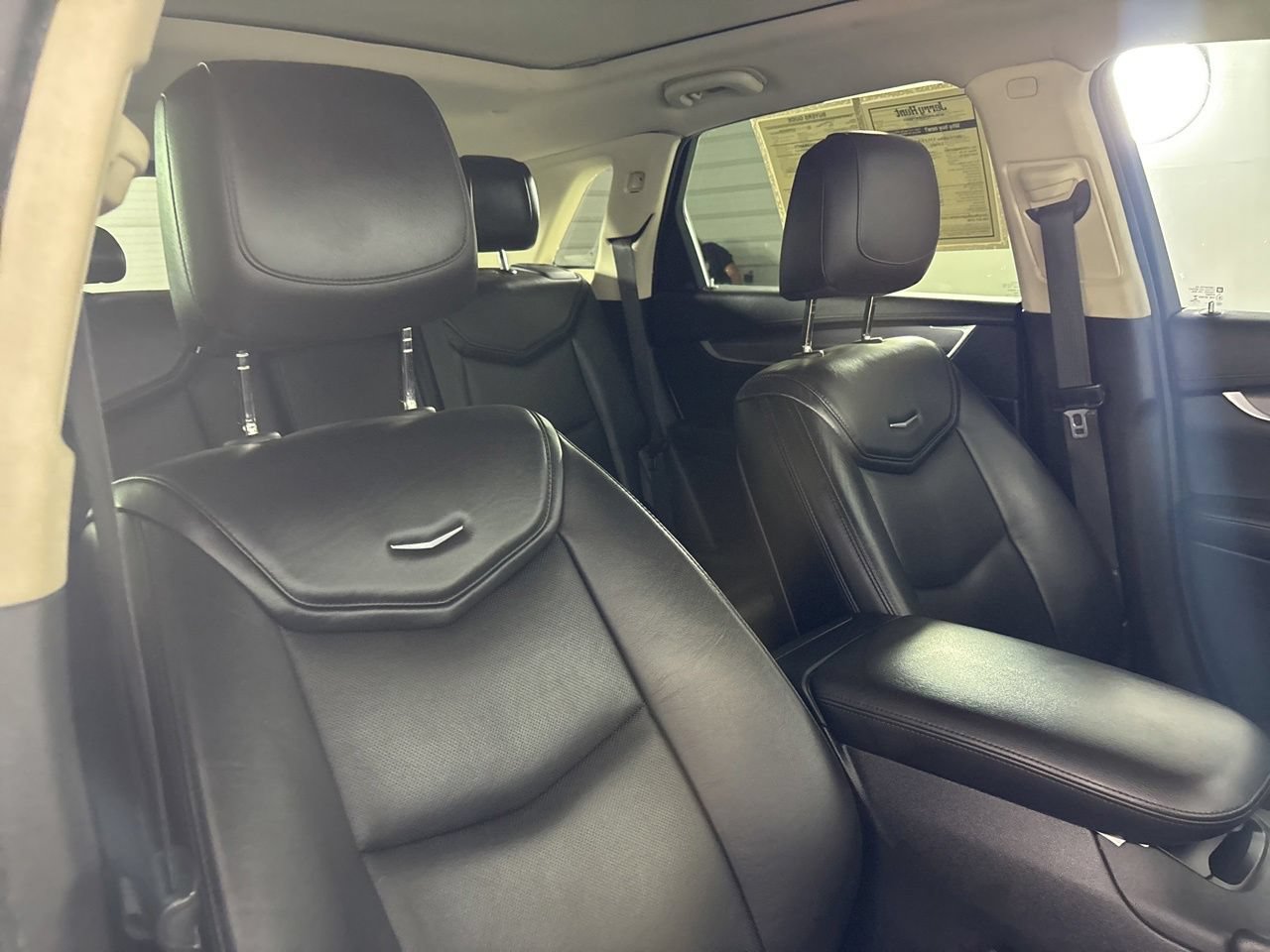 Used 2017 Cadillac XT5 Luxury w/ Driver Awareness Package FWD image 30