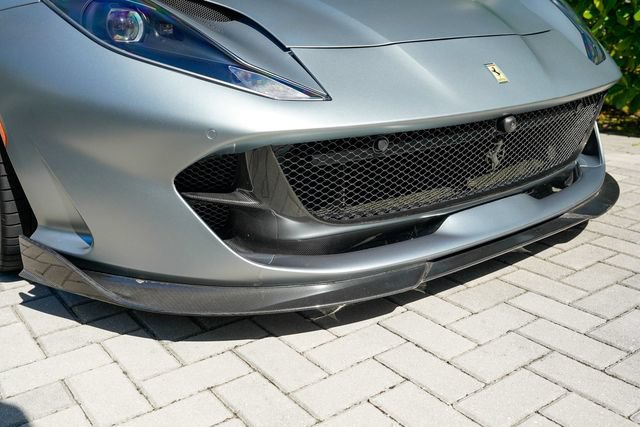 Used 2018 Ferrari 812 Superfast RWD image 41