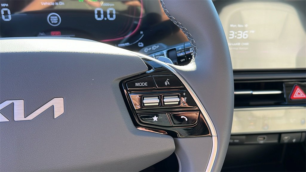 New 2025 Kia Niro EX image 17