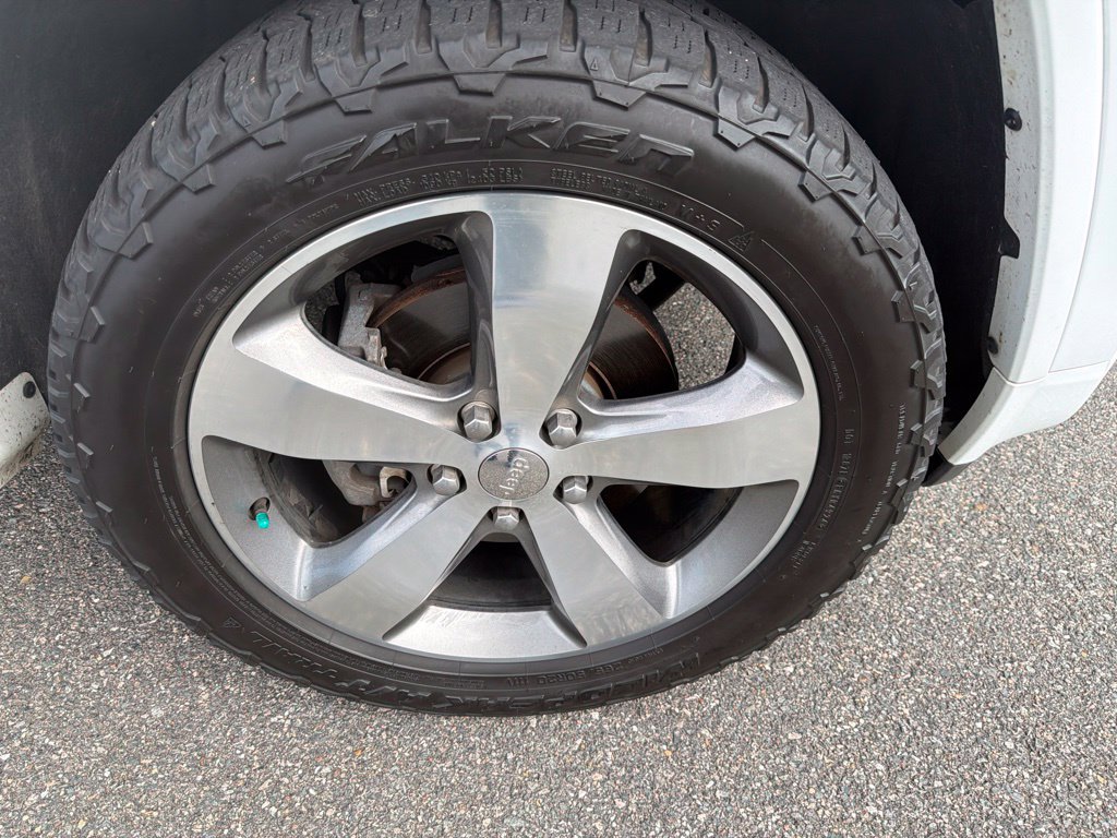 Used 2015 Jeep Grand Cherokee Overland AWD/4WD image 9