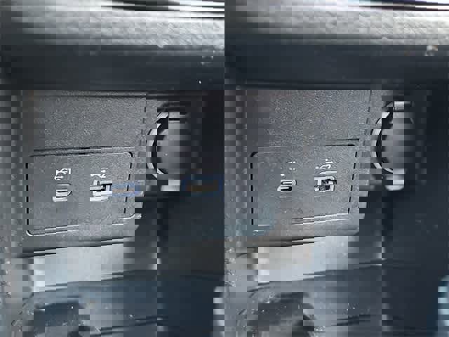 Used 2021 Nissan Kicks SR w/ Interior Electronics Package image 29