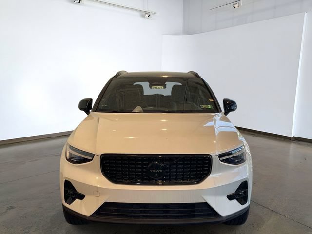 New 2026 Volvo XC40 B5 Ultra w/ Climate Package AWD/4WD image 2