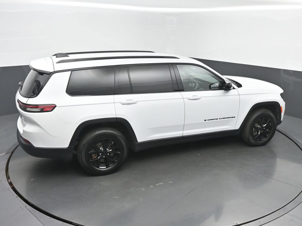 Used 2025 Jeep Grand Cherokee L Laredo AWD/4WD image 44