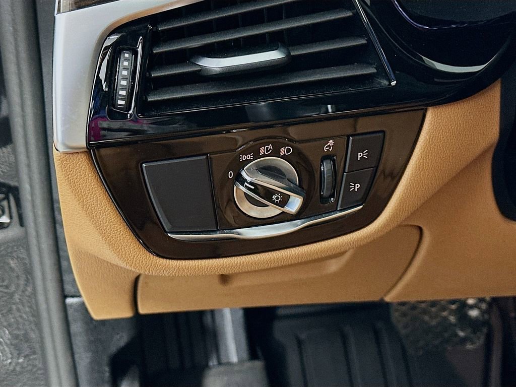 Used 2023 BMW 530i xDrive w/ Executive Package image 14