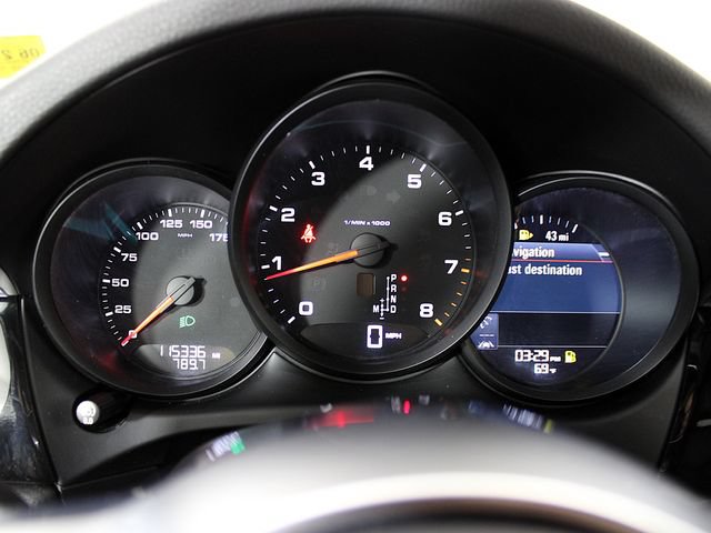 Used 2018 Porsche Macan AWD/4WD image 17