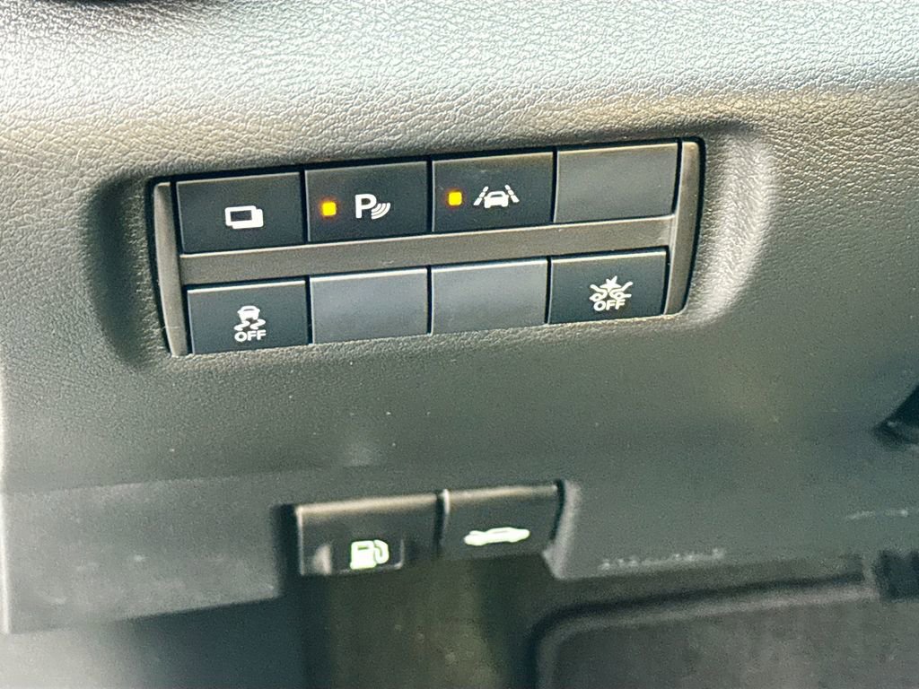 Used 2021 Nissan Versa S image 22