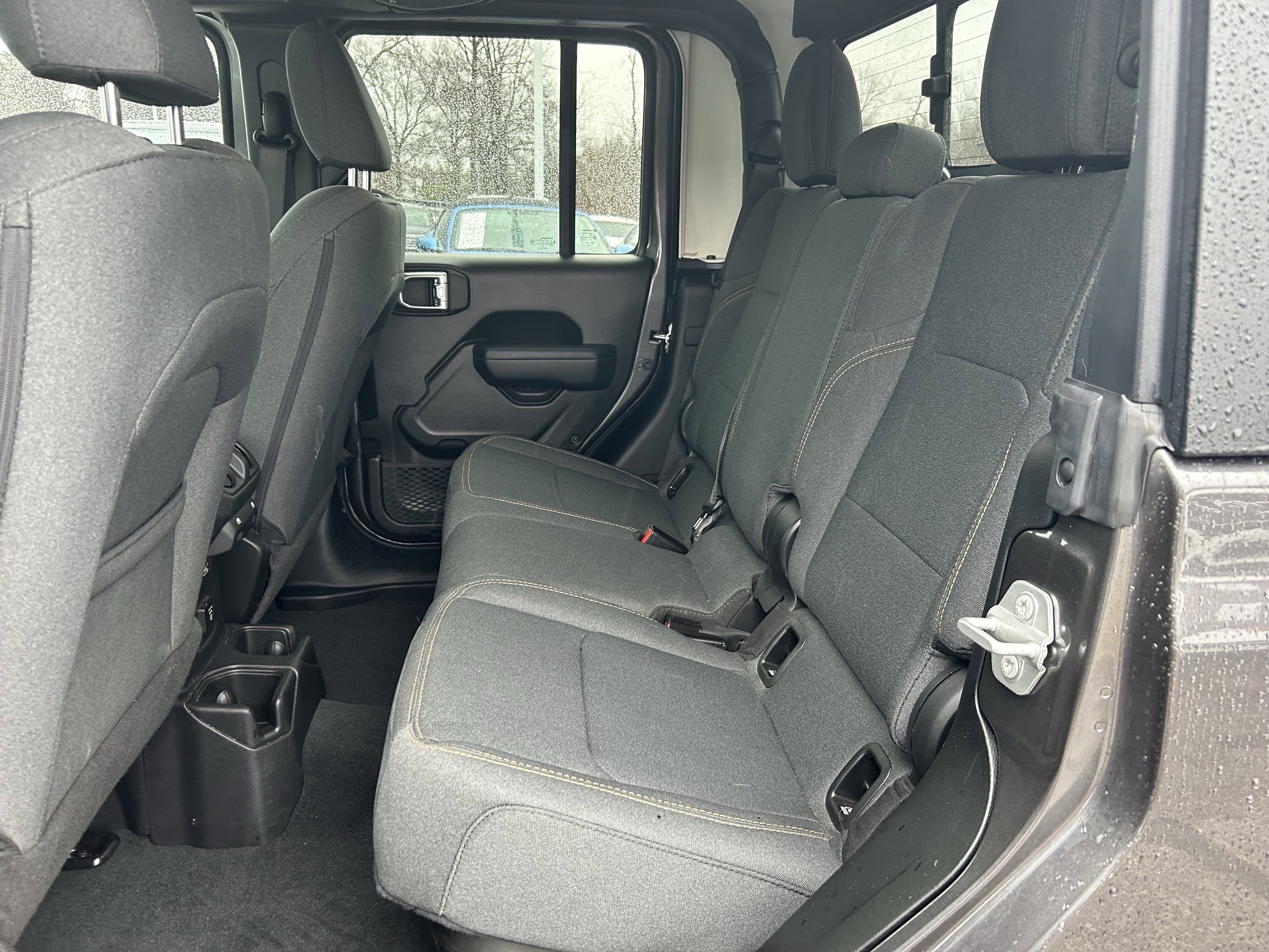 Used 2024 Jeep Gladiator Sport image 22