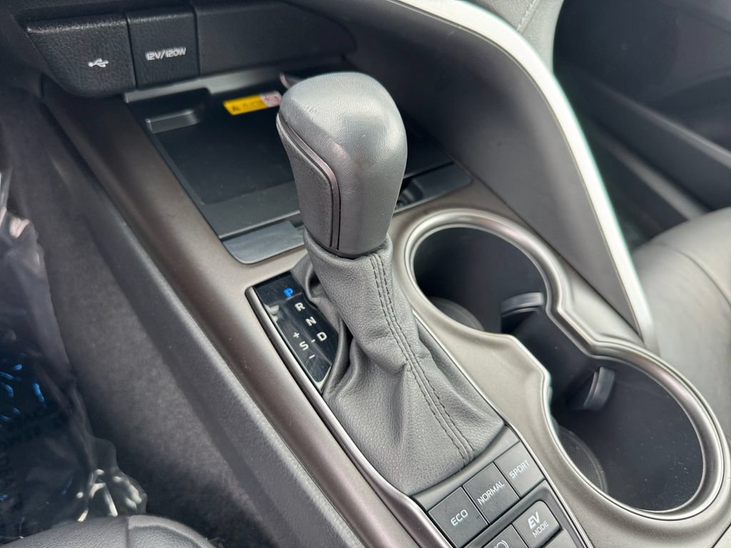 Certified 2022 Toyota Camry XSE FWD image 25