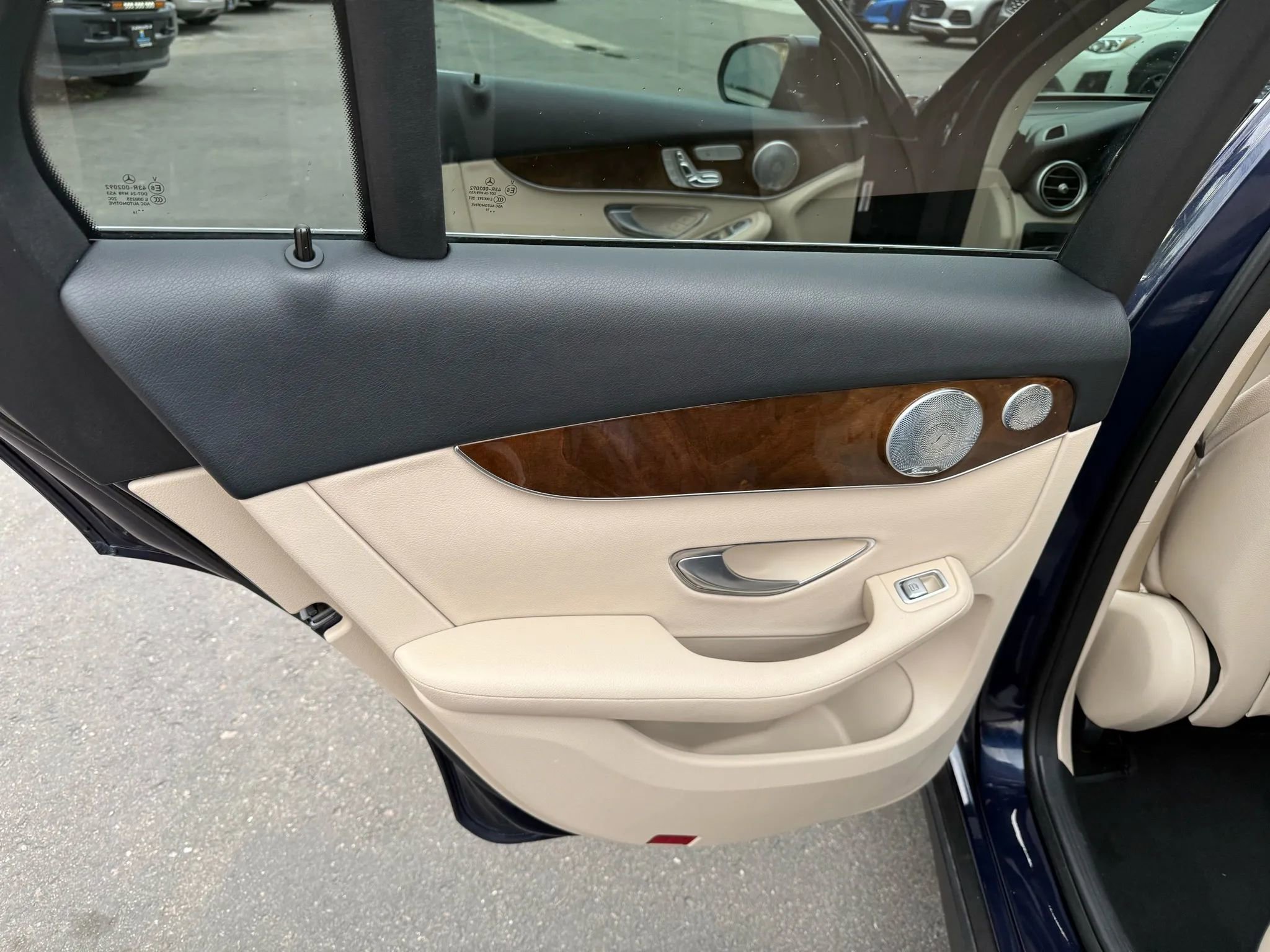 Used 2017 Mercedes-Benz GLC 300 image 29