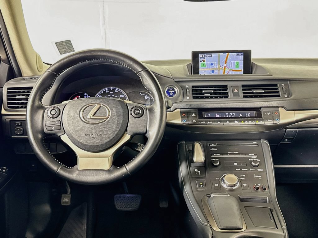 Used 2017 Lexus CT 200h FWD image 11