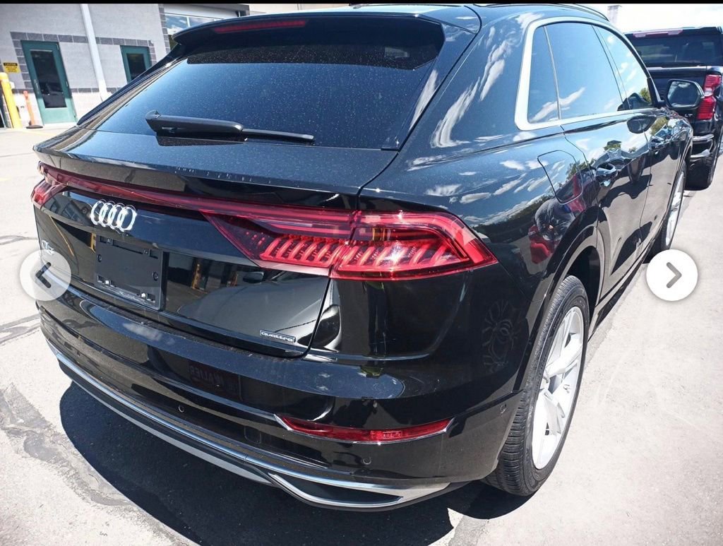 Used 2023 Audi Q8 Premium w/ Convenience Package AWD/4WD image 3