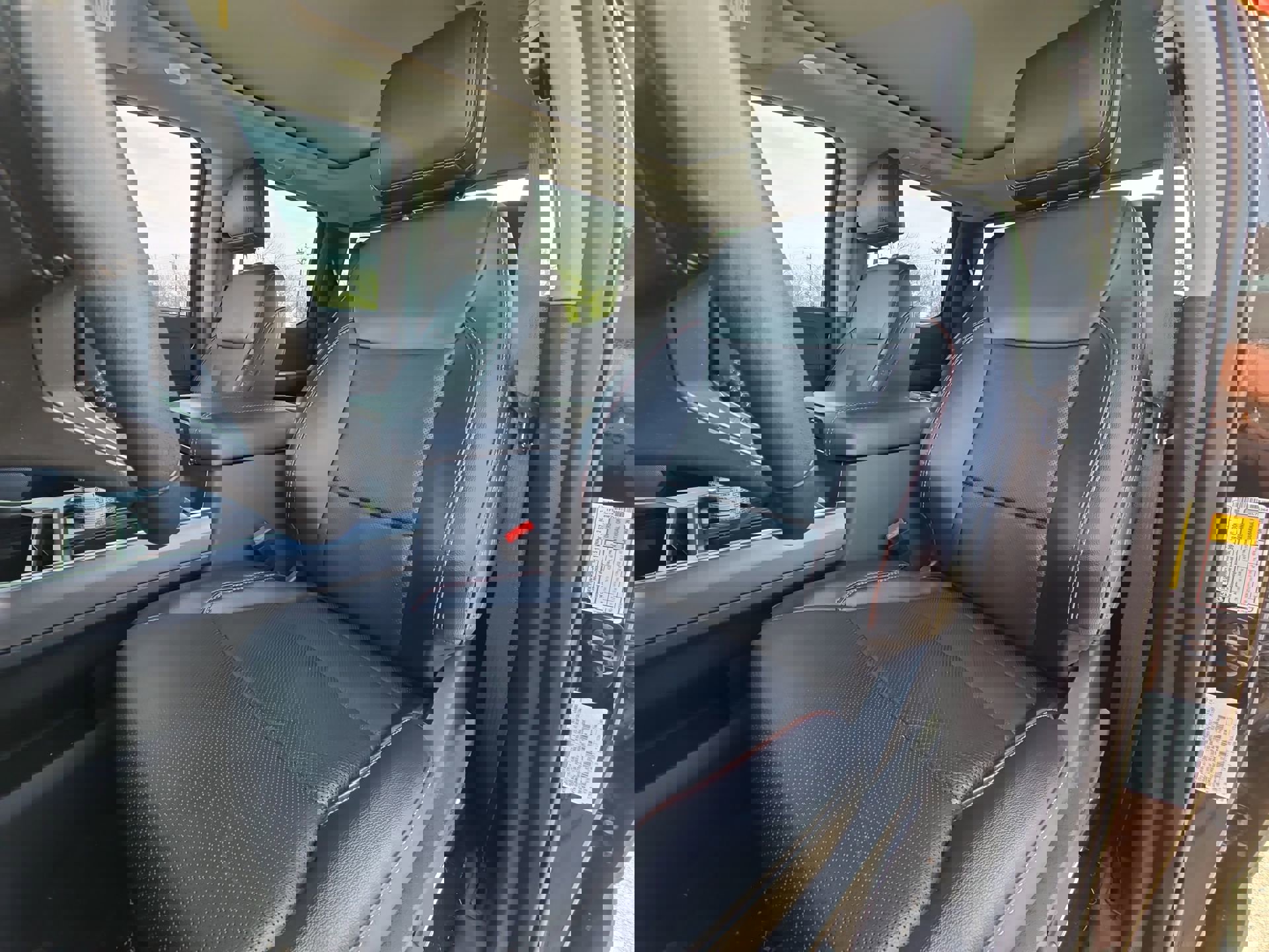 Used 2024 Ford F250 Lariat w/ Lariat Ultimate Package image 11