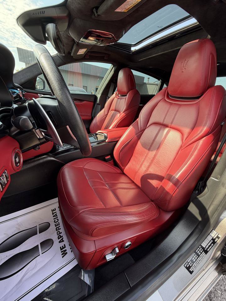 Used 2022 Maserati Quattroporte Modena RWD image 25