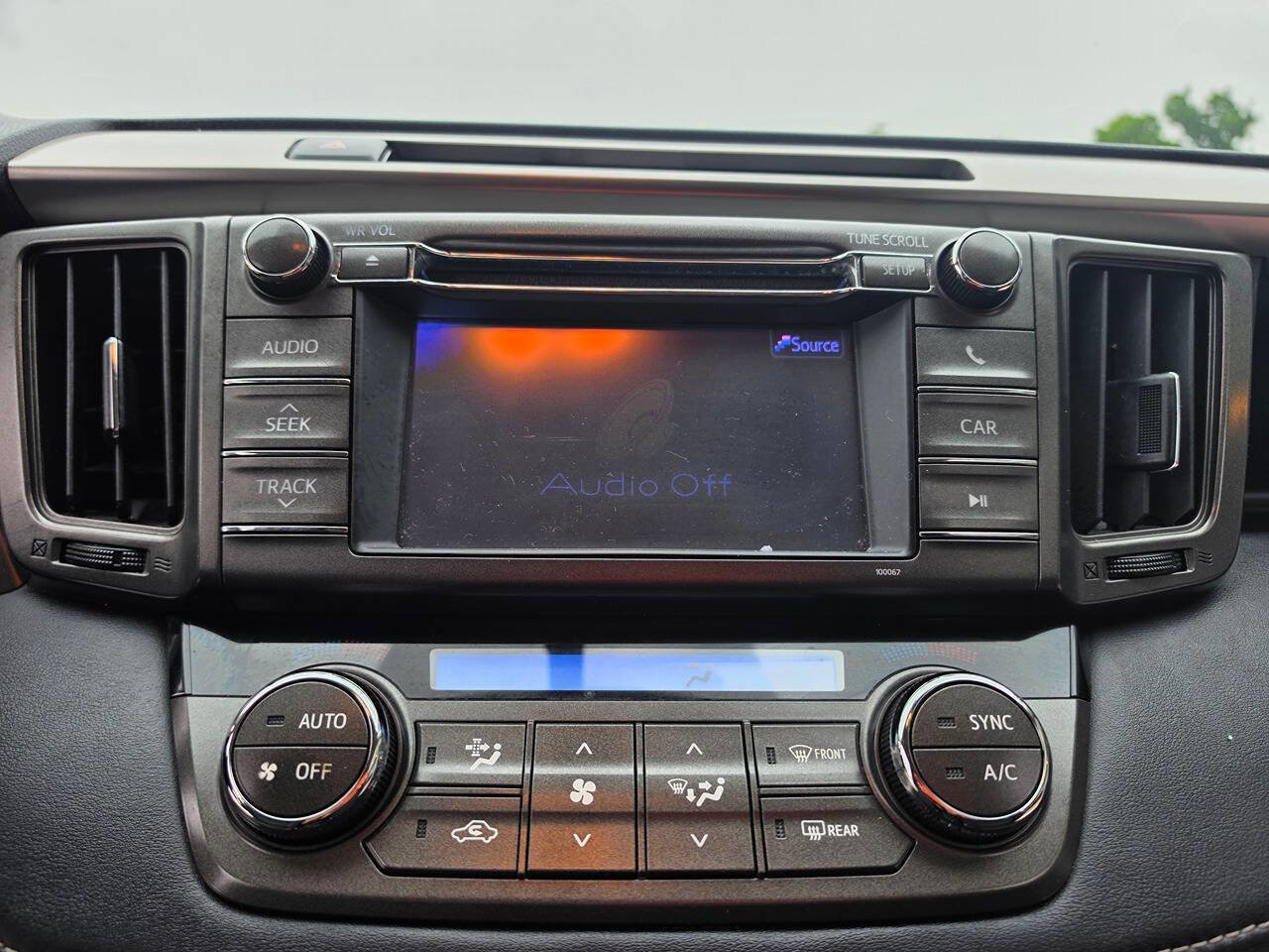 Used 2013 Toyota RAV4 XLE FWD image 39