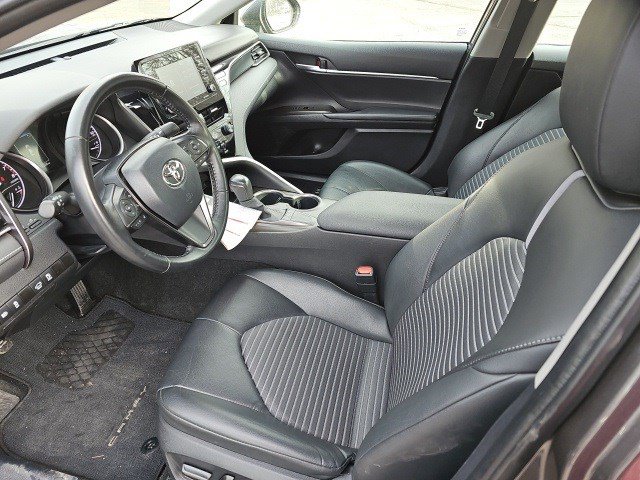 Used 2023 Toyota Camry SE image 19