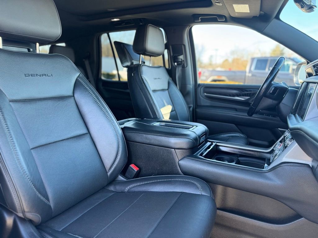 Used 2021 GMC Yukon Denali w/ Denali Ultimate Package image 12